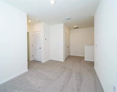 1623 Hubbell Road - Photo Thumbnail 20