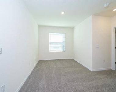 1623 Hubbell Road - Photo Thumbnail 21