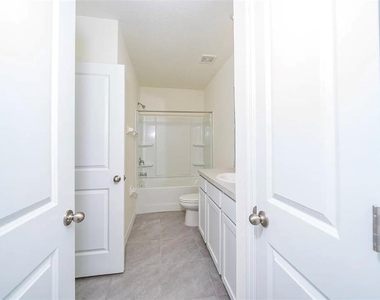 1623 Hubbell Road - Photo Thumbnail 30