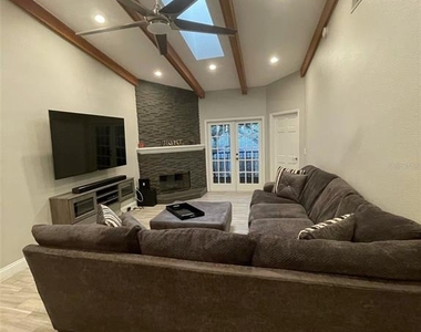 1450 Mahogany Lane - Photo Thumbnail 7