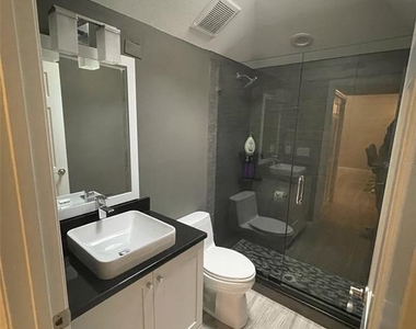 1450 Mahogany Lane - Photo Thumbnail 11