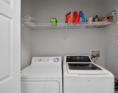 18001 Richmond Place Drive - Photo Thumbnail 19
