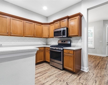 14606 Bournemouth Road - Photo Thumbnail 9
