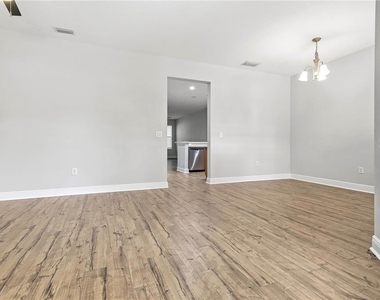 14606 Bournemouth Road - Photo Thumbnail 6