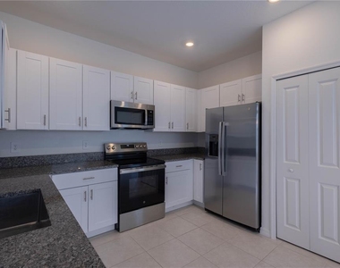 2626 Sunray Venus Way - Photo Thumbnail 13