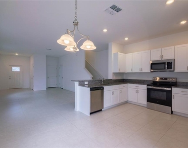 2626 Sunray Venus Way - Photo Thumbnail 9