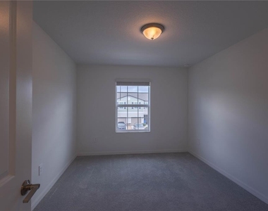 2626 Sunray Venus Way - Photo Thumbnail 25