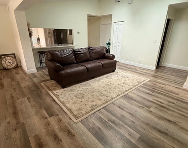 13034 Clay Avenue - Photo Thumbnail 3