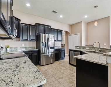 205 Orange Mill Ave - Photo Thumbnail 6