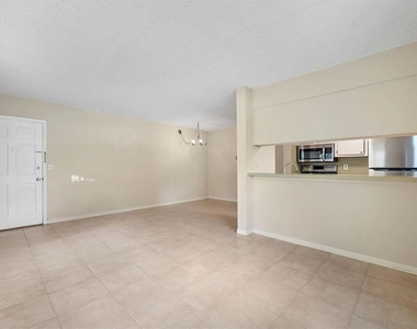 2525 W Bay Drive - Photo Thumbnail 5