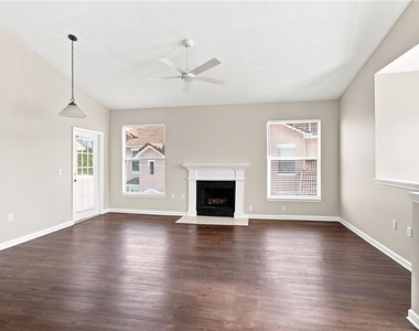 10467 Villa View Circle - Photo Thumbnail 2