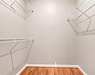 10467 Villa View Circle - Photo Thumbnail 13