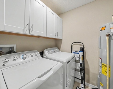 4524 Tuscan Loon Drive - Photo Thumbnail 15