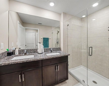 4524 Tuscan Loon Drive - Photo Thumbnail 10