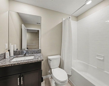 4524 Tuscan Loon Drive - Photo Thumbnail 14