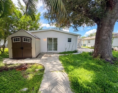 2119 W Henry Avenue - Photo Thumbnail 18