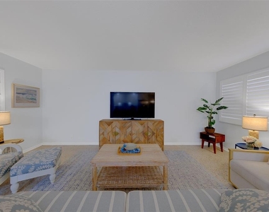 121 46th Avenue - Photo Thumbnail 7