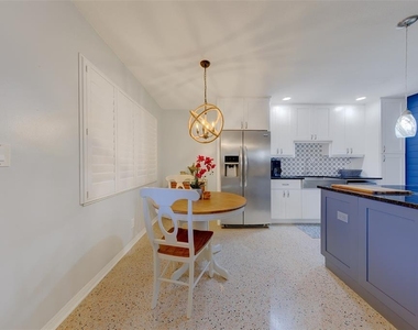121 46th Avenue - Photo Thumbnail 14