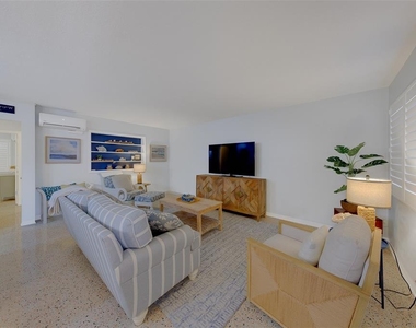121 46th Avenue - Photo Thumbnail 4
