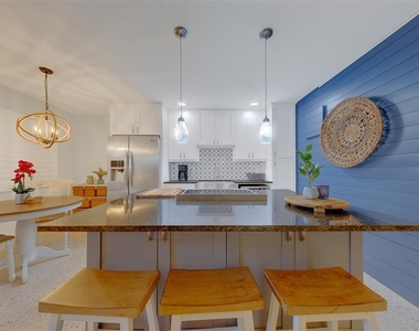 121 46th Avenue - Photo Thumbnail 11