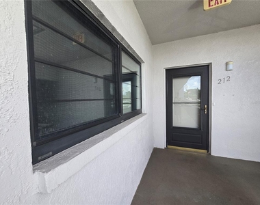 7941 58th Avenue N - Photo Thumbnail 12