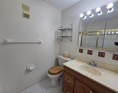 7941 58th Avenue N - Photo Thumbnail 39