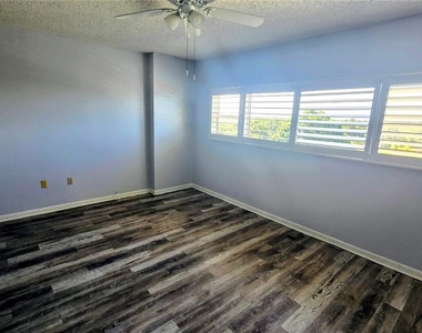 30 Turner Street - Photo Thumbnail 12