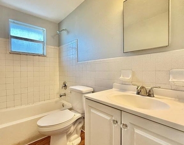 9406 Eastfield Road - Photo Thumbnail 7
