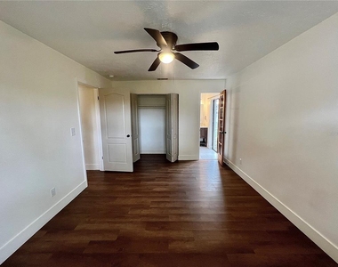 4614 E Seneca Avenue - Photo Thumbnail 21