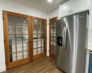4614 E Seneca Avenue - Photo Thumbnail 10