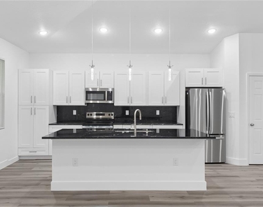 1449 Kathleen Road - Photo Thumbnail 3