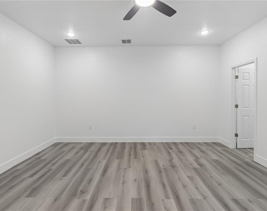 1449 Kathleen Road - Photo Thumbnail 11
