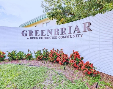 2003 Greenbriar Boulevard - Photo Thumbnail 2