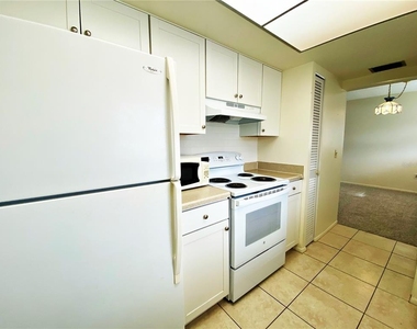 2003 Greenbriar Boulevard - Photo Thumbnail 3