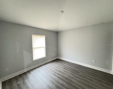 399 Quentin Avenue Nw - Photo Thumbnail 4