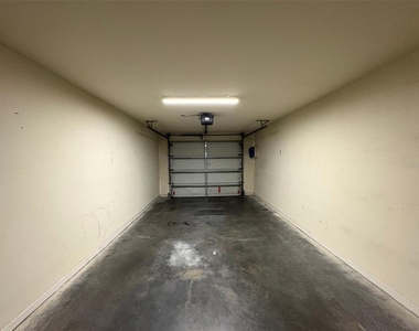 12021 Villanova Drive - Photo Thumbnail 25