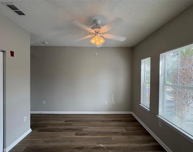 12021 Villanova Drive - Photo Thumbnail 20