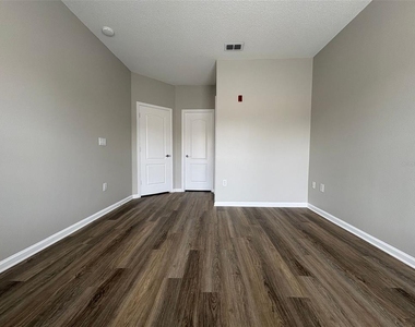 12021 Villanova Drive - Photo Thumbnail 13