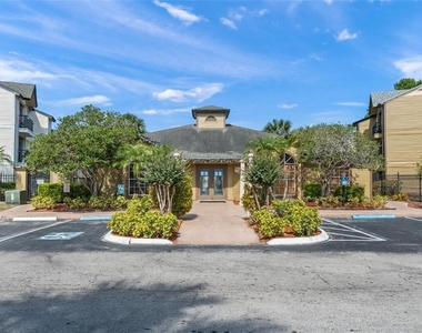 1932 Lake Atriums Circle - Photo Thumbnail 14