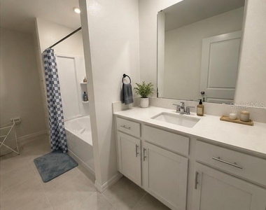 7727 Abagail Drive - Photo Thumbnail 9
