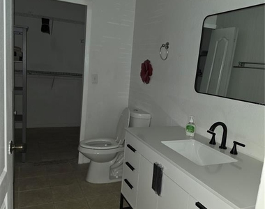 3016 Bonfire Beach Drive - Photo Thumbnail 11