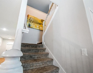1433 Thunderbird Road - Photo Thumbnail 31