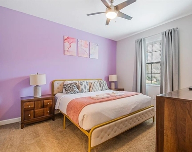 1433 Thunderbird Road - Photo Thumbnail 3