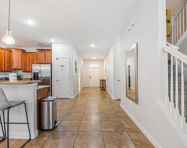 1433 Thunderbird Road - Photo Thumbnail 23