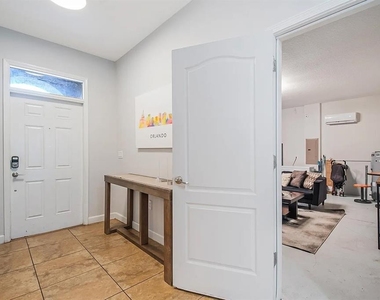 1433 Thunderbird Road - Photo Thumbnail 7