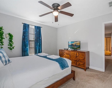 1433 Thunderbird Road - Photo Thumbnail 57