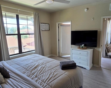 912 Charo Parkway - Photo Thumbnail 9
