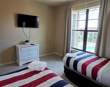 912 Charo Parkway - Photo Thumbnail 19