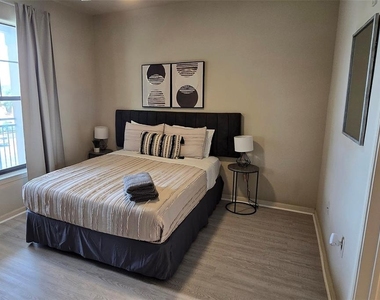 912 Charo Parkway - Photo Thumbnail 12