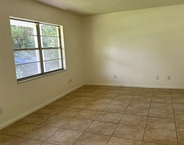 2321 Ne 39th Street - Photo Thumbnail 2